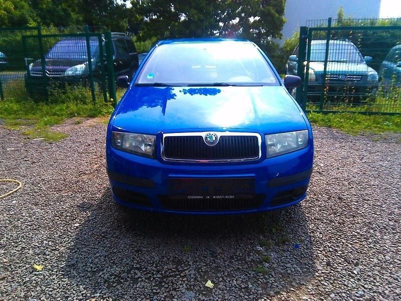 Blau Gebraucht 2006 Skoda Fabia Classic Kleinwagen | 1.999 € (Fairer Preis) - Bild 1/4