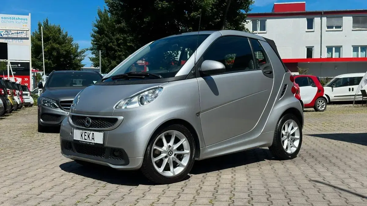 Gebraucht Smart ForTwo Cabrio Passion 71 PS (52 kW) 2013 Silber Cabrio