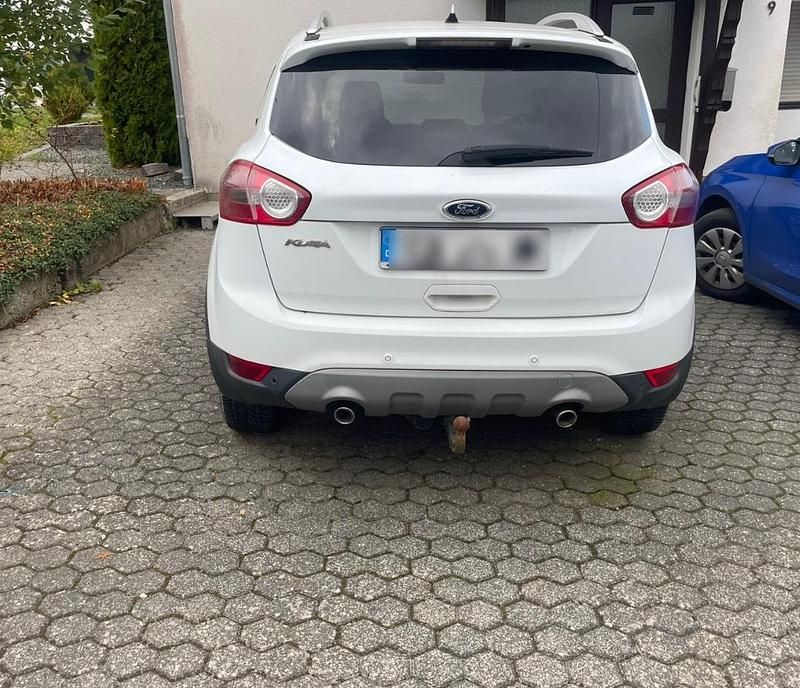 Weiß Gebraucht 2012 Ford Kuga SUV | 3.850 € (Superpreis) - Bild 1/4