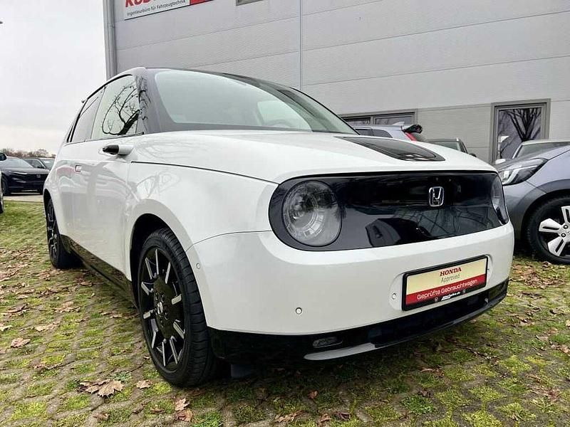 Gebraucht Honda e Advance 113 kW (154 PS) 2021 Platinum white pearl Kleinwagen