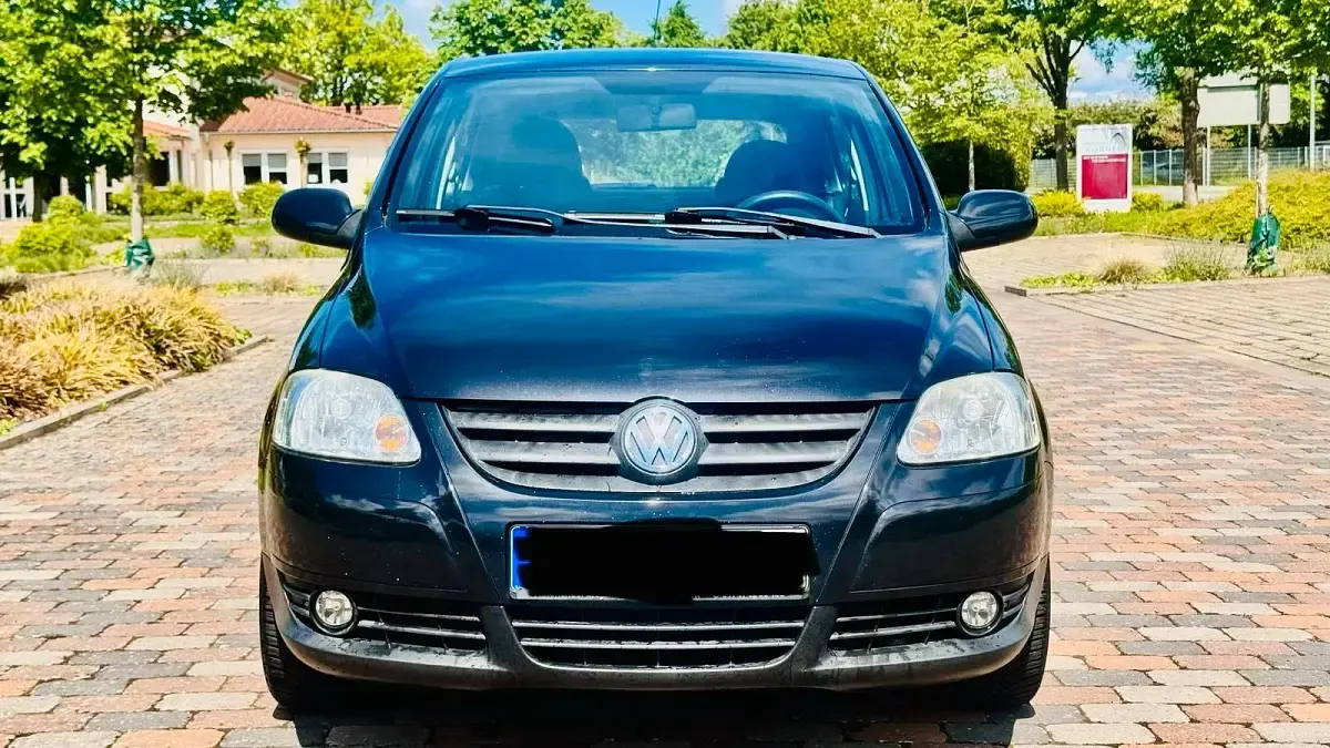 Gebraucht VW Fox Style 60 PS (44 kW) 2011 Schwarz Kleinwagen