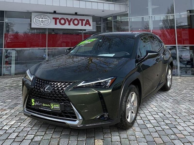 Gebraucht Lexus UX 250h 184 PS (135 kW) 2023 Terrane khaki SUV