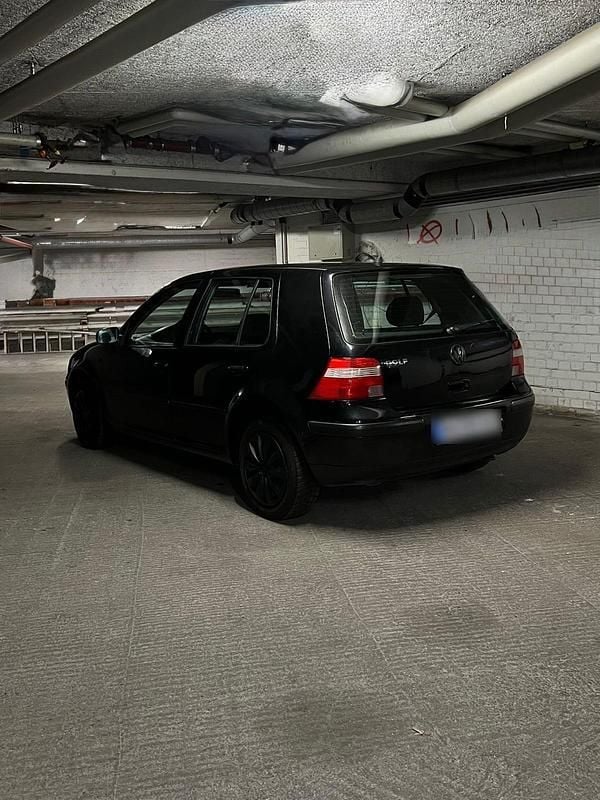 Gebraucht VW Golf IV 75 PS (55 kW) 2003 Schwarz Kleinwagen