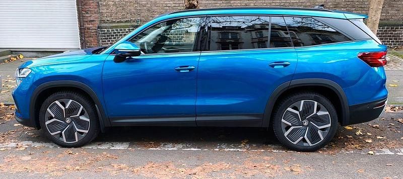 Blau Gebraucht 2024 Skoda Kodiaq SUV | 43.999 € (Superpreis) - Bild 1/4