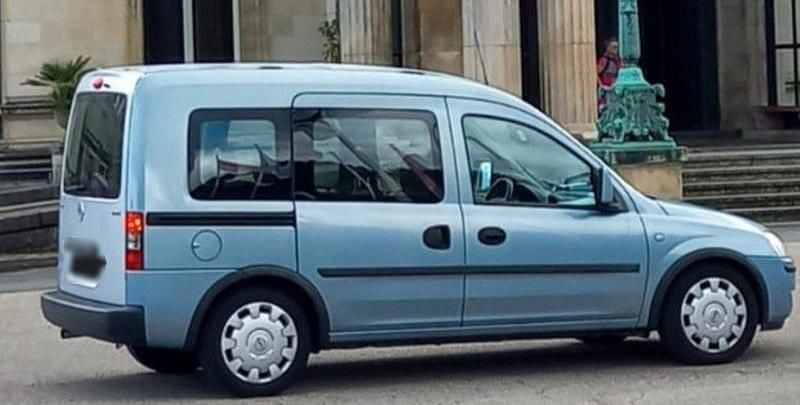 Gebraucht Opel Combo 101 PS (74 kW) 2009 Blau Van / Kleinbus