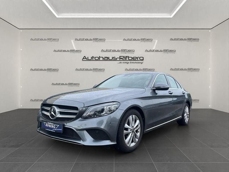 Grau Gebraucht 2020 Mercedes C180 Limousine | 23.790 € (Superpreis) - Bild 1/4