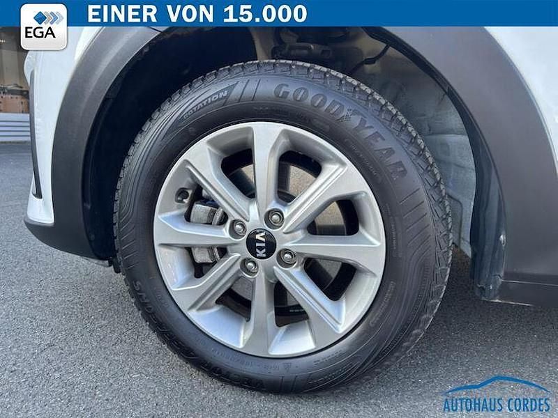 Gebraucht Kia Stonic Edition 7 84 PS (61 kW) 2021 Weiß SUV