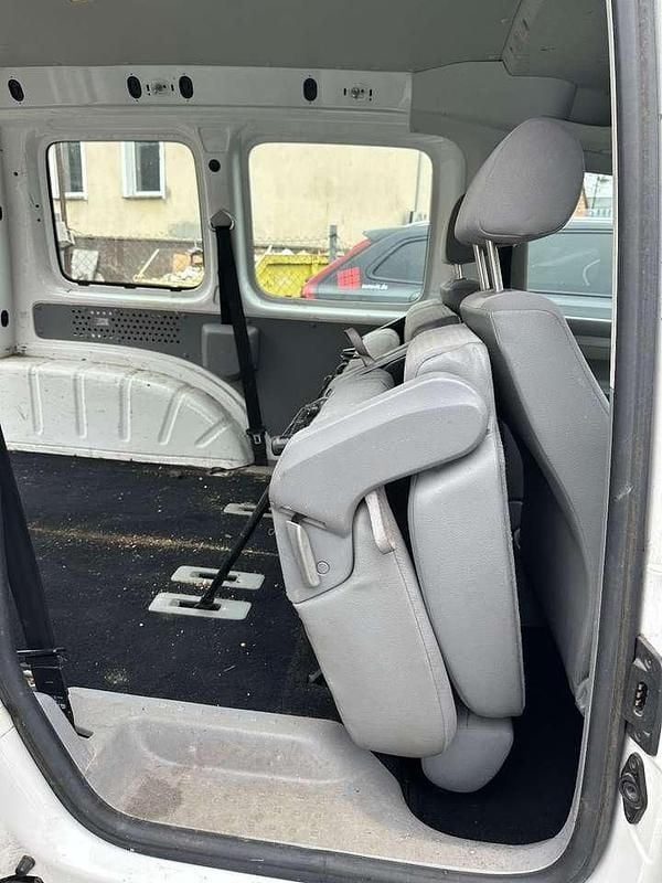 Second-hand VW Caddy 109 CP (80 kW) 2008 Alb Monovolum