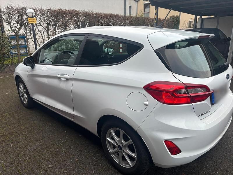 Gebraucht Ford Fiesta 160 PS (117 kW) 2017 Weiß Kleinwagen