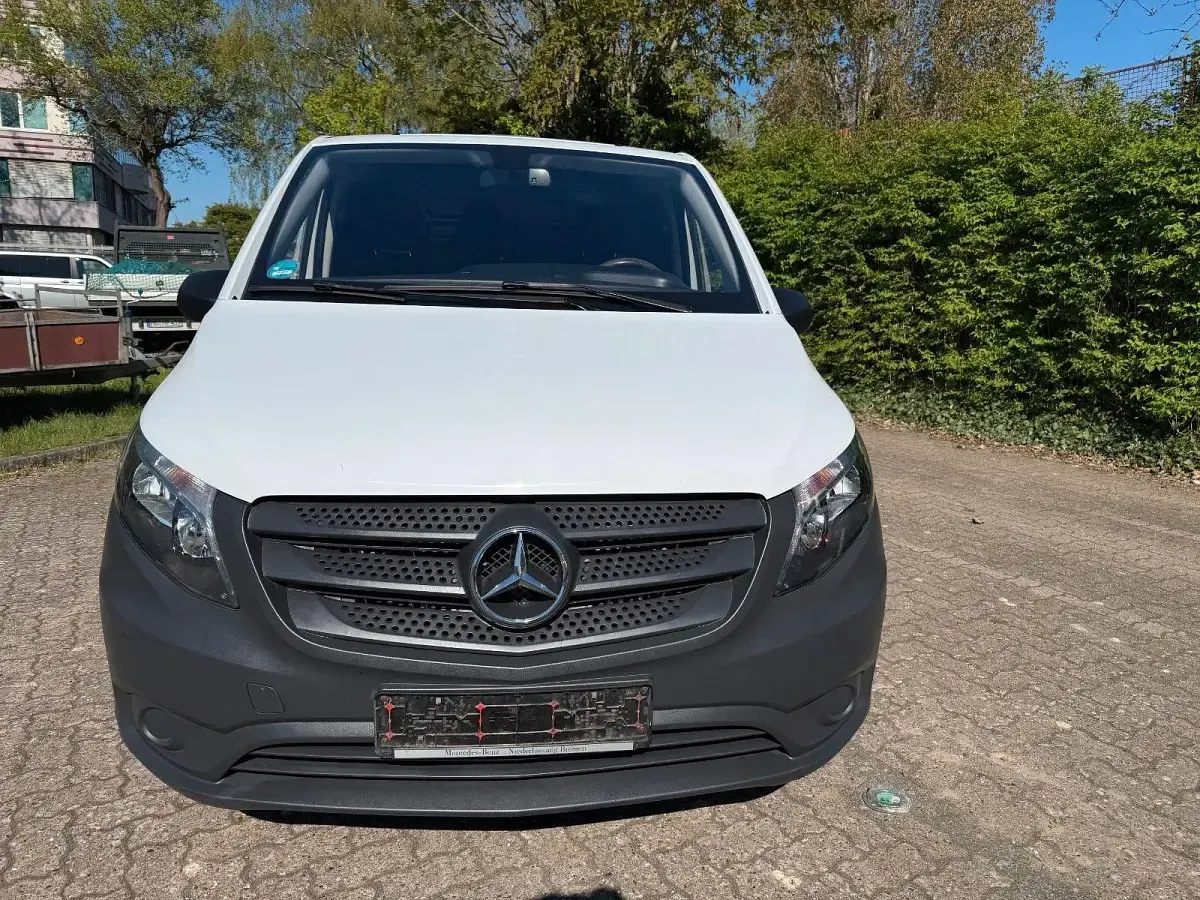 Gebraucht Mercedes Vito 88 PS (64 kW) 2018 Weiß Van