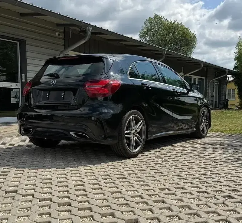 Gebraucht Mercedes A200 AMG line 156 PS (114 kW) 2018 Schwarz Limousine
