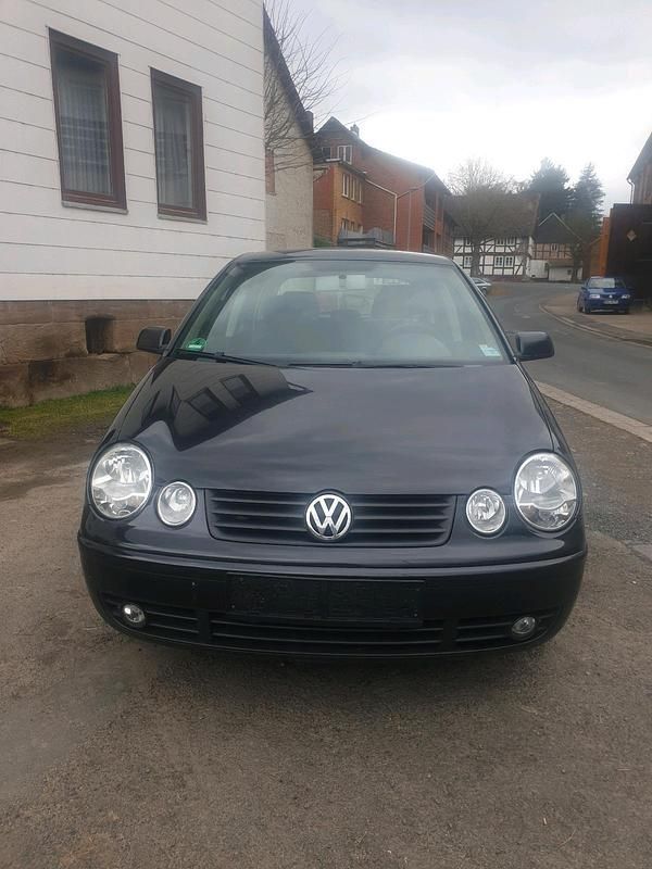 Gebraucht VW Polo 75 PS (55 kW) 2005 Schwarz Kleinwagen