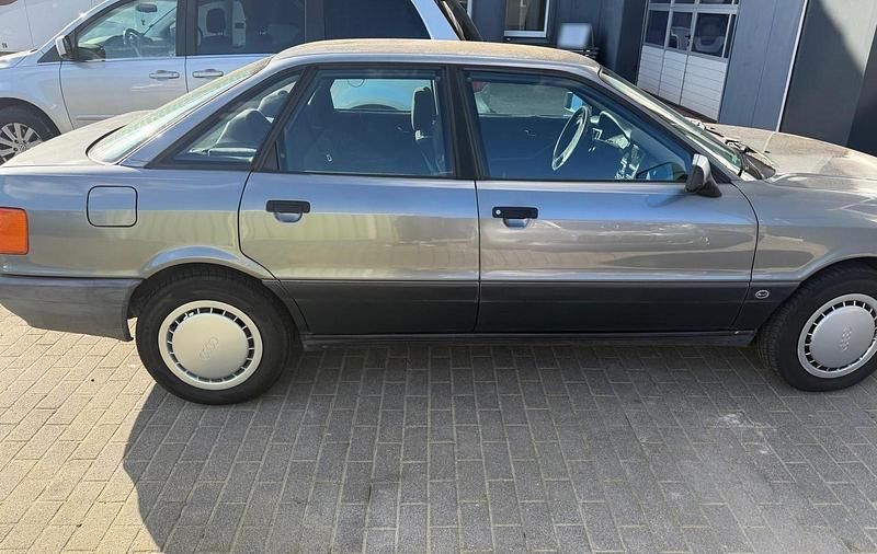 Gebraucht Audi 80 90 PS (66 kW) 1989 Grau Limousine
