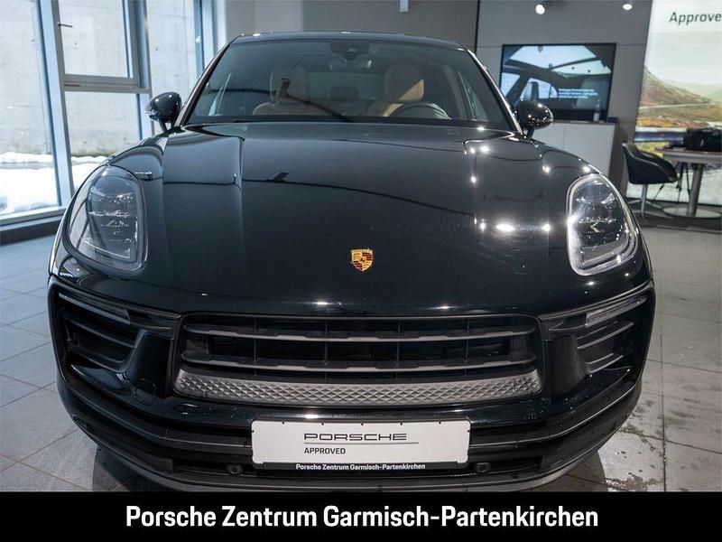 Gebraucht Porsche Macan 265 PS (194 kW) 2024 Schwarz SUV