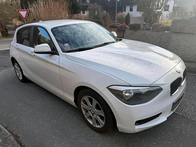Gebraucht BMW 116 136 PS (100 kW) 2013 Weiß Kleinwagen