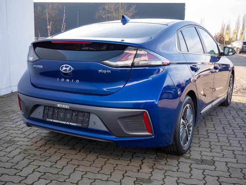 Gebraucht Hyundai Ioniq Premium 141 PS (103 kW) 2019 Blau Kleinwagen
