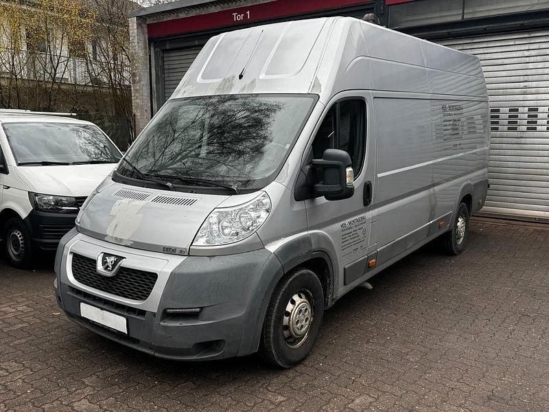 Gebraucht Peugeot Boxer 145 PS (106 kW) 2010 Grau Van