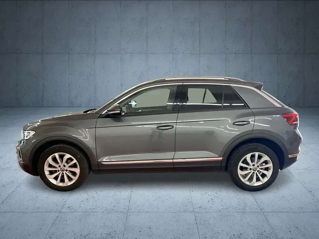 Second-hand VW T-Roc Style 150 CP (110 kW) 2023 Gri SUV