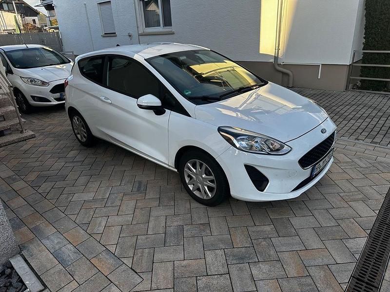 Gebraucht Ford Fiesta 71 PS (52 kW) 2017 Weiß Kleinwagen