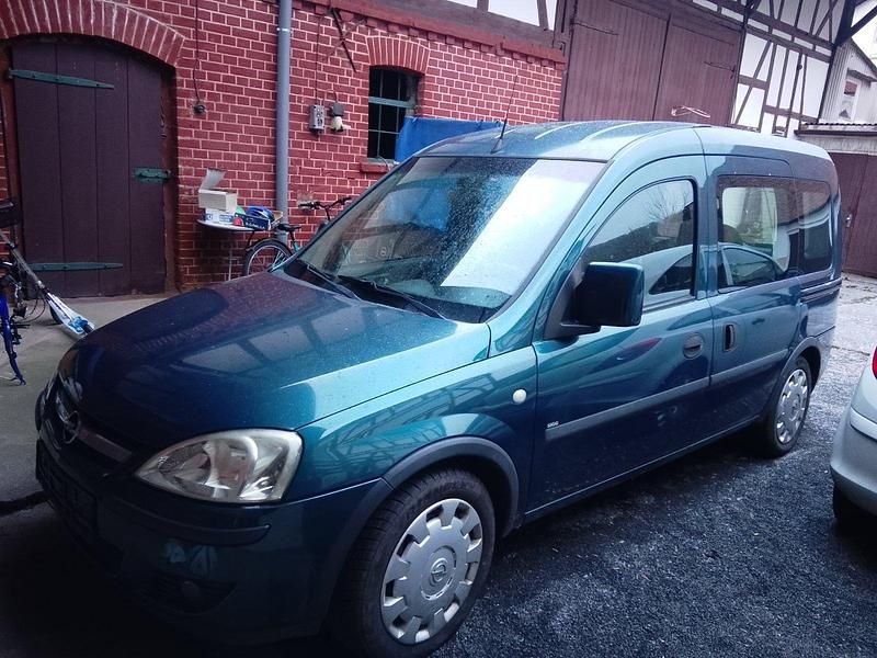 Grün Gebraucht 2007 Opel Combo Kombi | 3.700 € (Teuer) - Bild 1/4