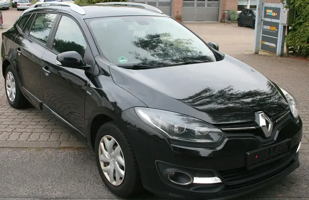 Gebraucht Renault Mégane LIMITED 110 PS (80 kW) 2015 Schwarz Limousine