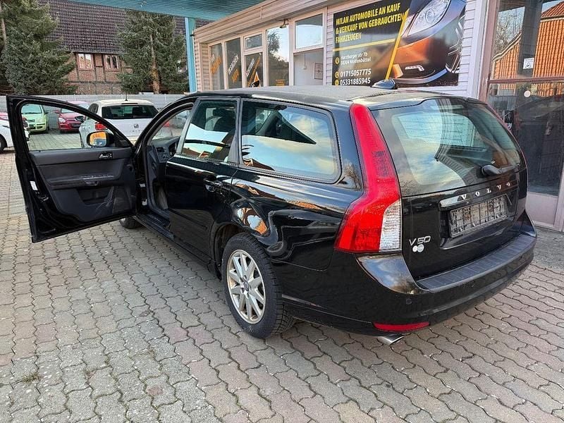 Gebraucht Volvo V50 Kinetic 150 PS (110 kW) 2011 Schwarz Kombi