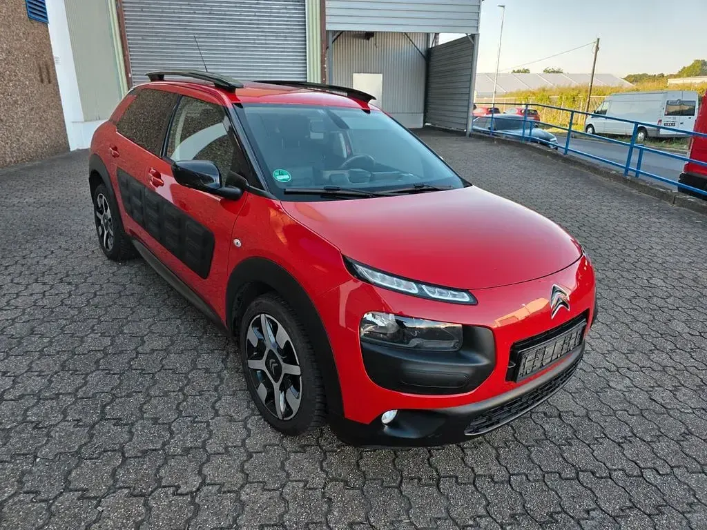 Gebraucht Citroën C4 Shine 110 PS (80 kW) 2015 Rot Limousine