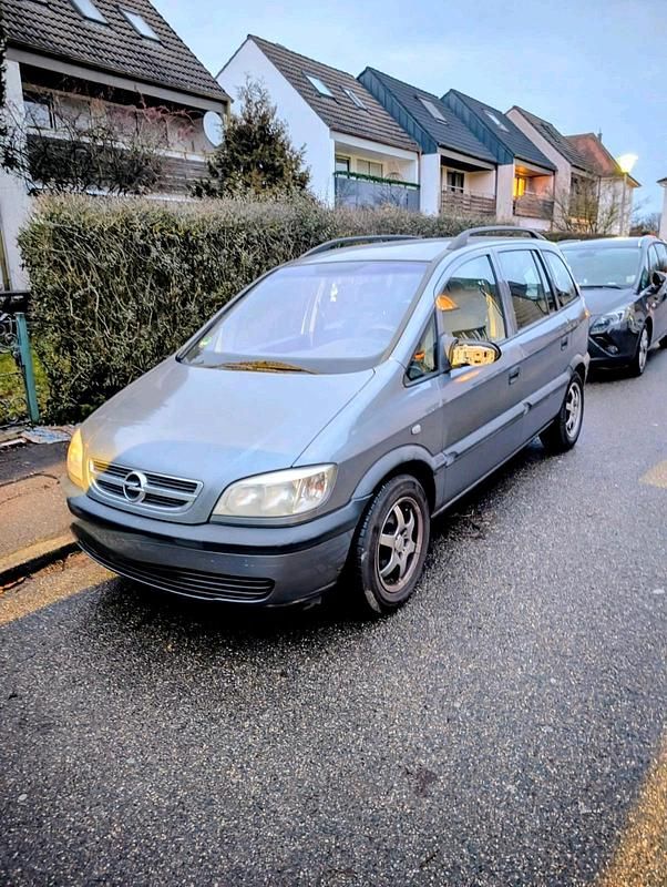 Grau Gebraucht 2004 Opel Zafira Van / Kleinbus | 350 € (Superpreis) - Bild 1/4