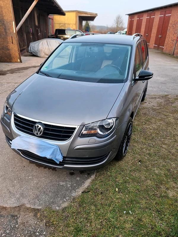 Gebraucht VW Touran 140 PS (102 kW) 2010 Grau Van / Kleinbus
