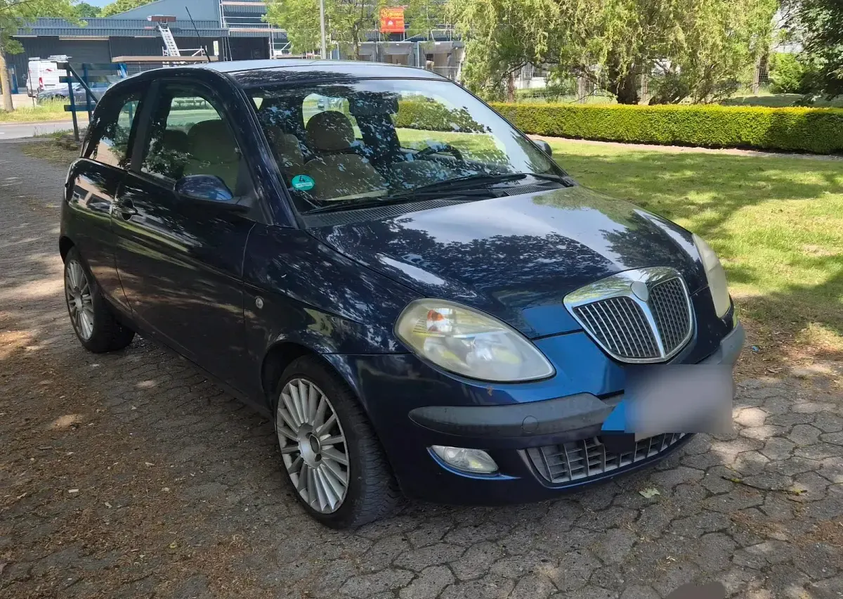 Gebraucht Lancia Ypsilon 95 PS (69 kW) 2004 Blau Kleinwagen