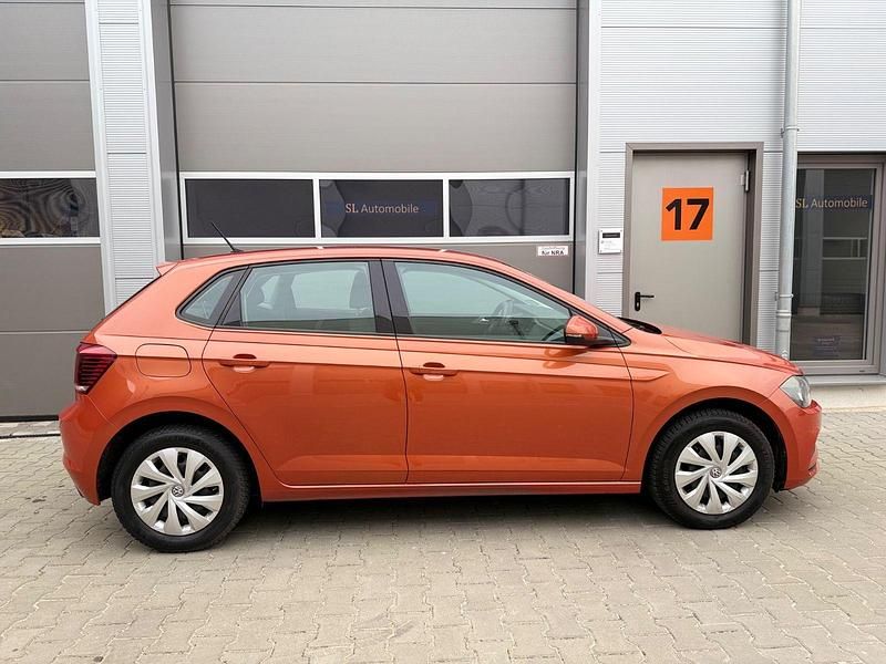 Gebraucht VW Polo Comfortline 65 PS (47 kW) 2018 Orange Kleinwagen