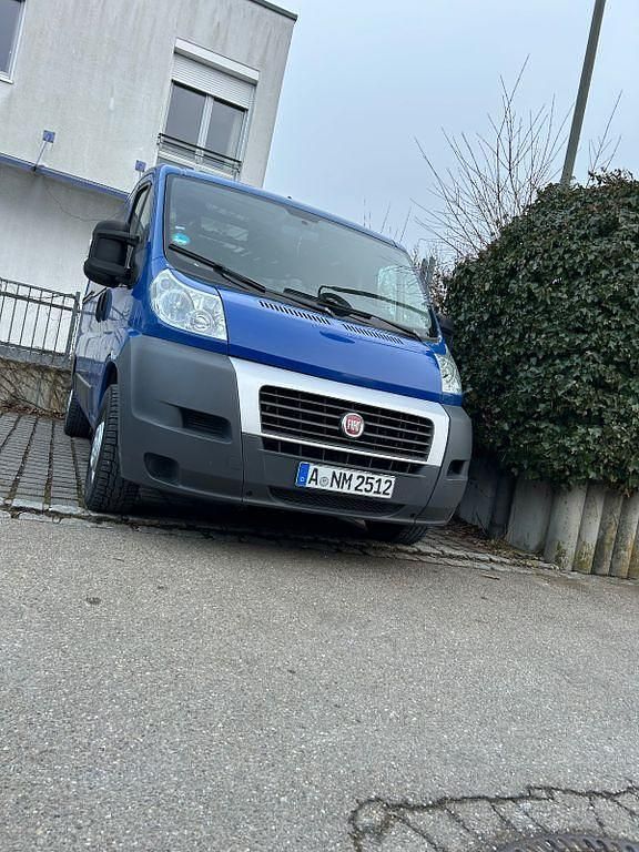 Gebraucht Fiat Ducato 131 PS (96 kW) 2013 Blau Van