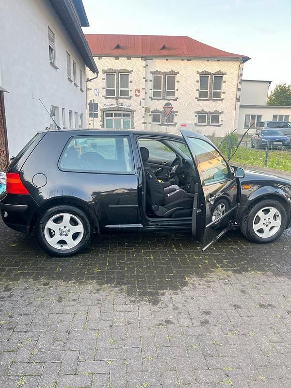 Gebraucht VW Golf III 102 PS (75 kW) 1999 Schwarz Kleinwagen