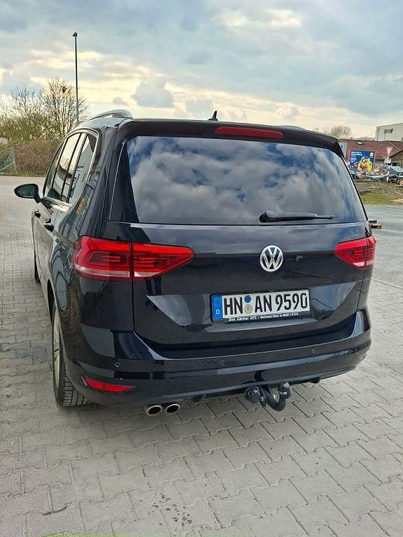 Gebraucht VW Touran Highline 190 PS (139 kW) 2017 Schwarz Van / Kleinbus