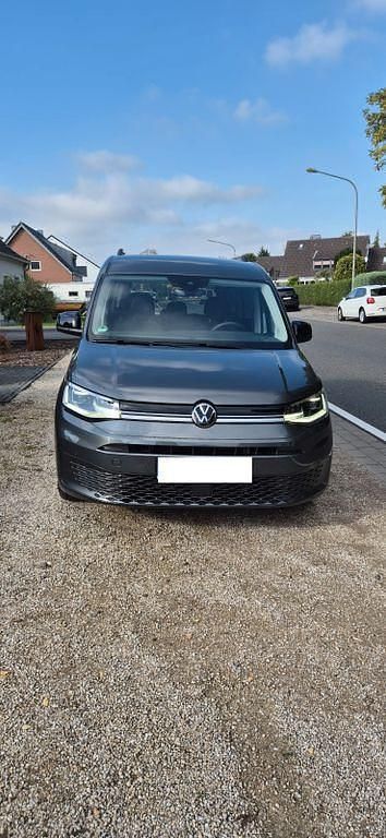 Grau Gebraucht 2022 VW Caddy Style Van / Kleinbus | 28.700 € (Fairer Preis) - Bild 1/4