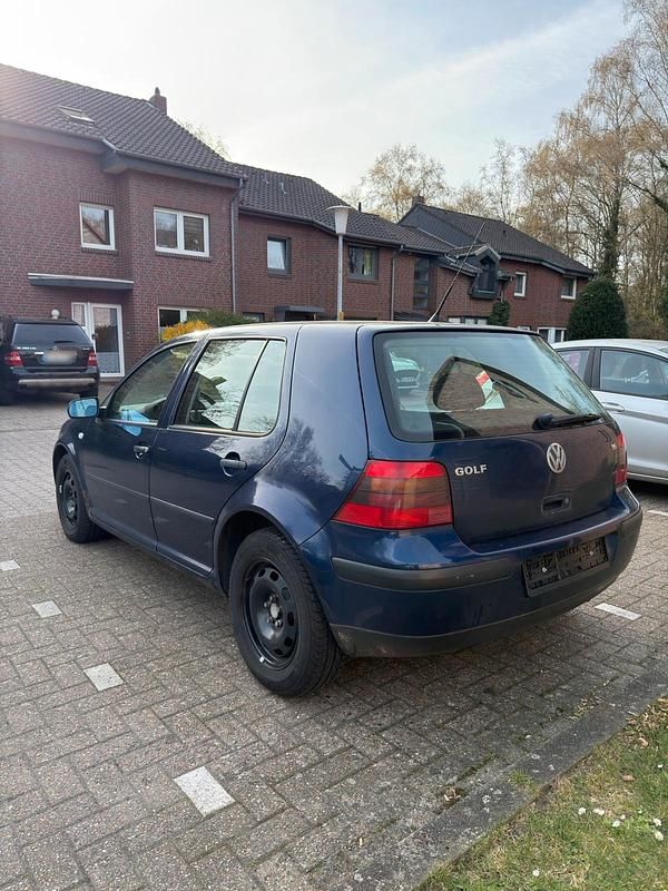 Gebraucht VW Golf IV 105 PS (77 kW) 2001 Blau Kleinwagen