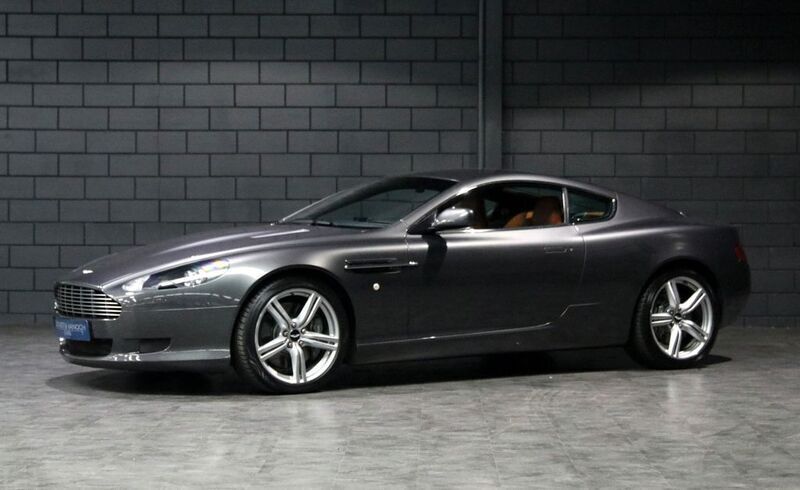 Grau Gebraucht 2007 Aston Martin DB9 Coupé | 52.900 € (Etwas zu teuer) - Bild 1/4
