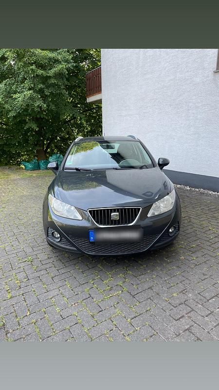 Grau Gebraucht 2011 Seat Ibiza ST Kombi | 1.500 € (Guter Preis) - Bild 1/4