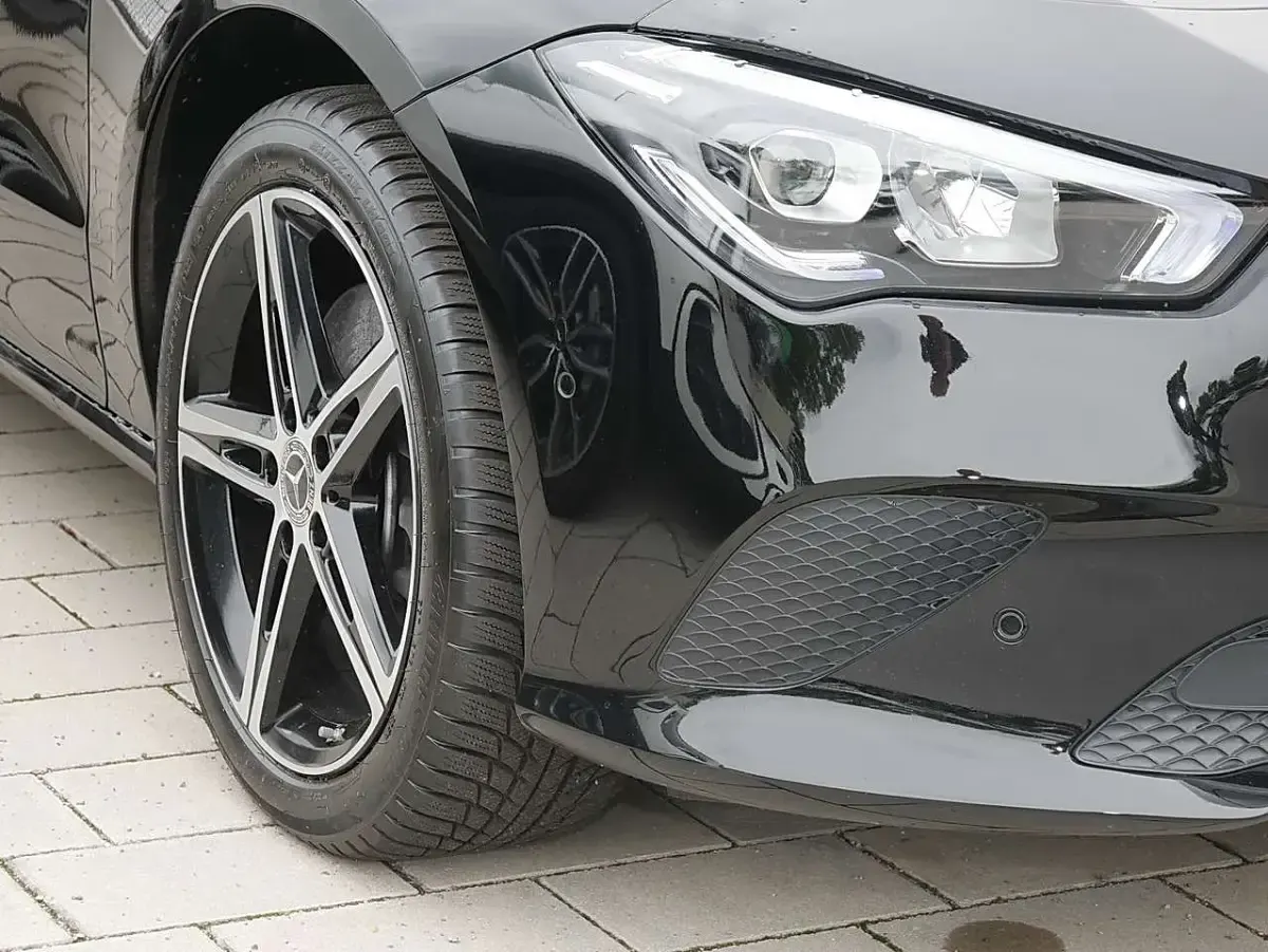 Gebraucht Mercedes CLA250e Progressive 218 PS (160 kW) 2022 Unilack nachtschwarz Coupé