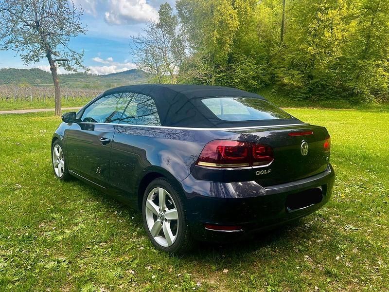 Second-hand VW Golf 105 CP (77 kW) 2011 Albastru Cabrio