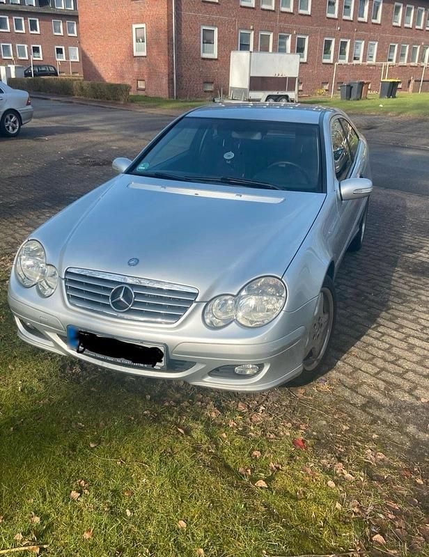 Gebraucht Mercedes C180 143 PS (105 kW) 2004 Silber Coupé