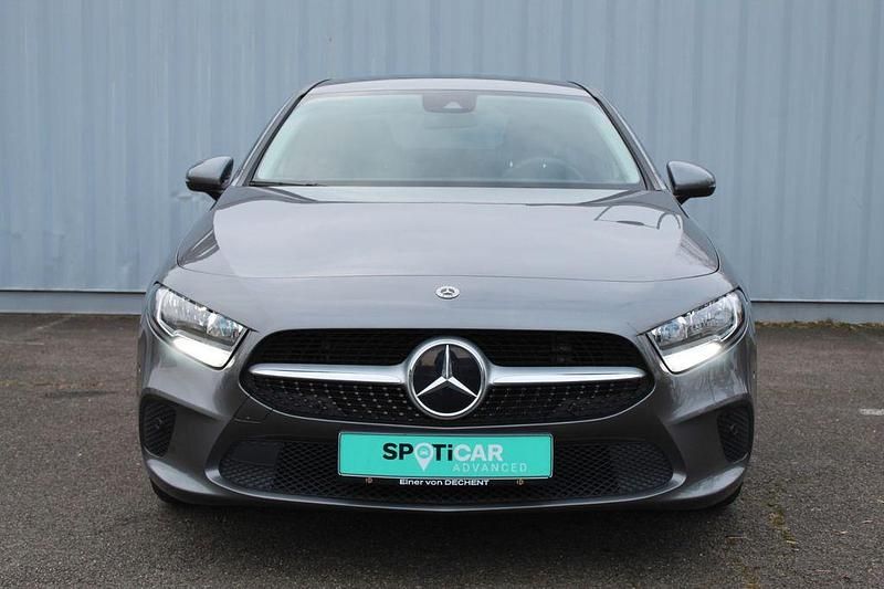 Gebraucht Mercedes A200 Style 163 PS (119 kW) 2022 Grau Limousine