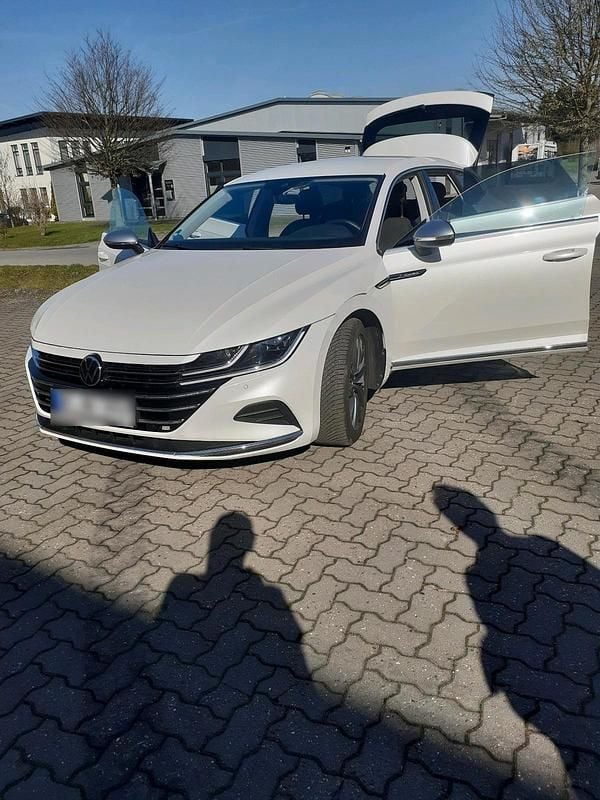 Gebraucht VW Arteon 150 PS (110 kW) 2023 Weiß Kombi