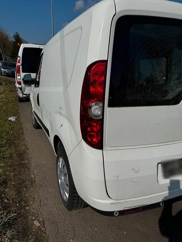 Gebraucht Opel Combo 120 PS (88 kW) 2016 Weiß Van / Kleinbus