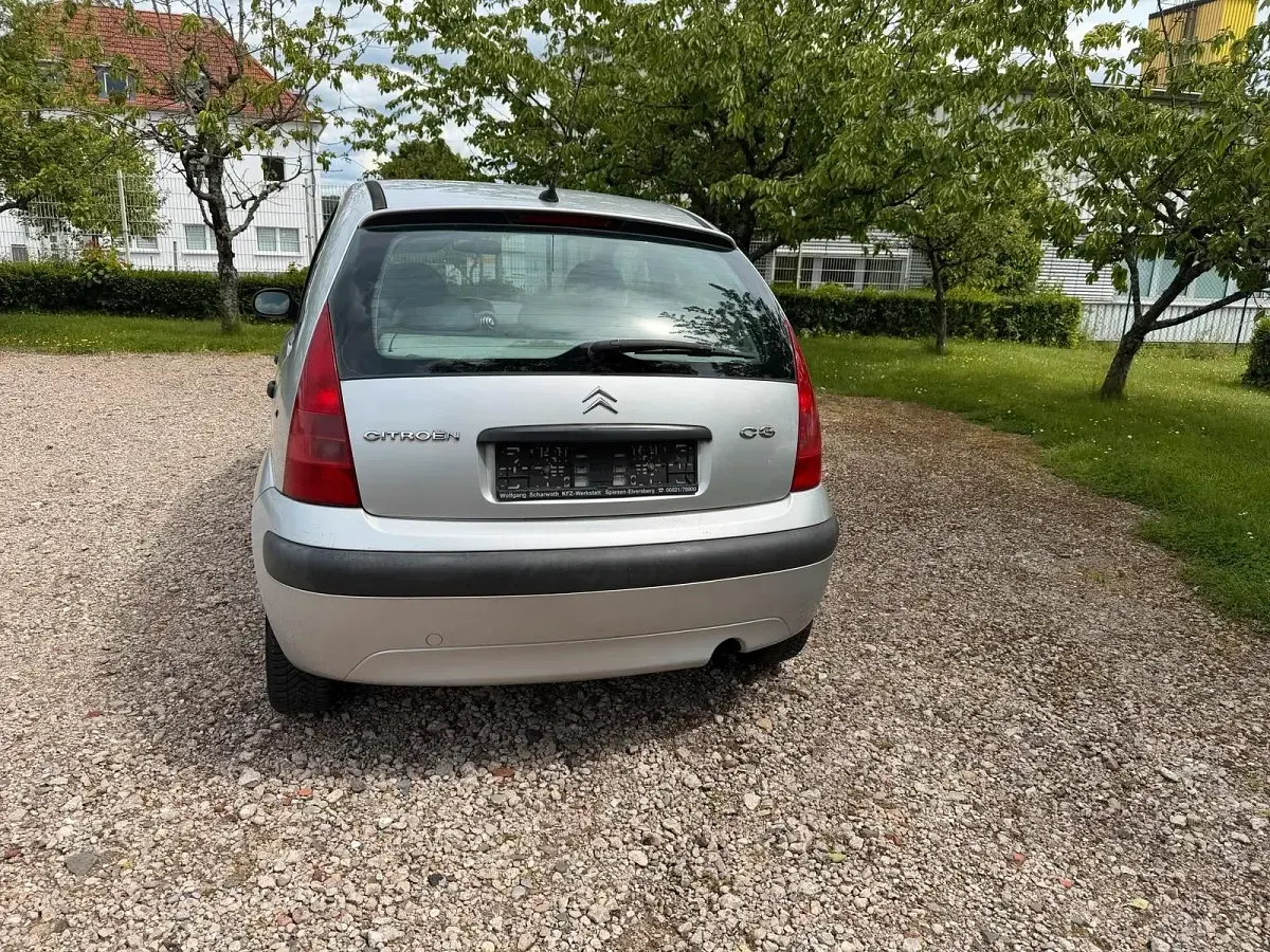 Gebraucht Citroën C3 60 PS (44 kW) 2006 Silber Kleinwagen