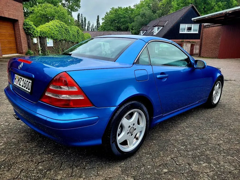 Second-hand Mercedes SLK200 Edition 163 CP (119 kW) 2001 Albastru Cabrio