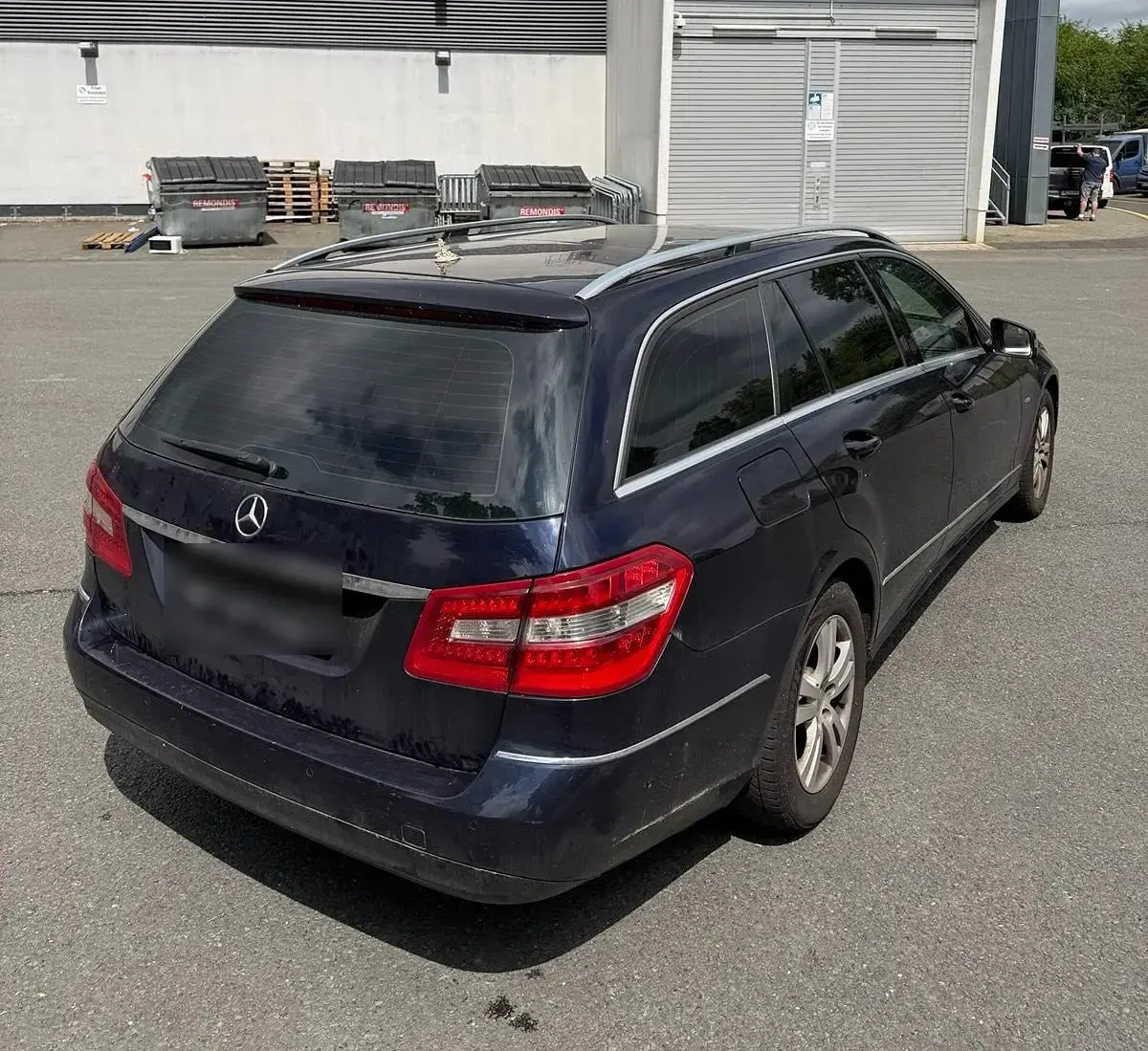 Gebraucht Mercedes E220 170 PS (125 kW) 2010 Blau Kombi