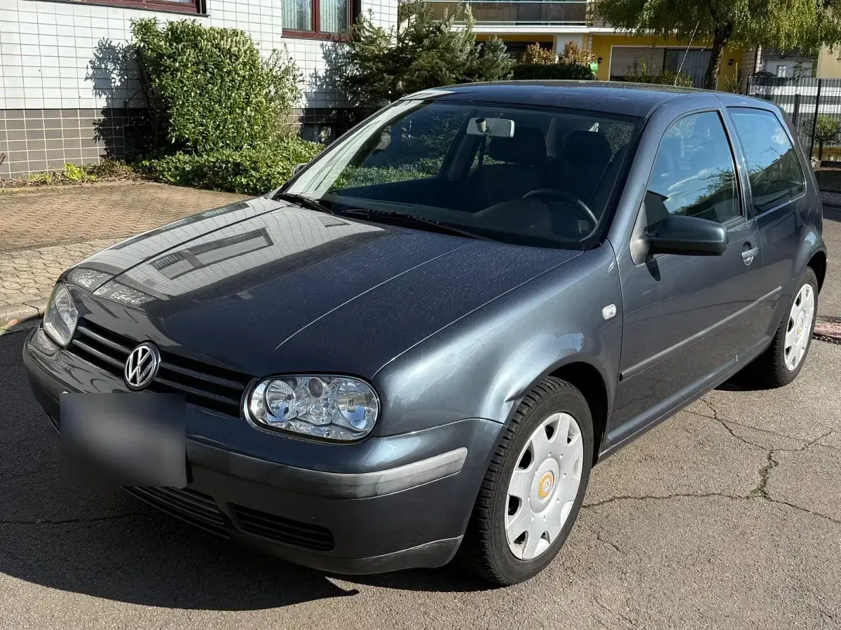 Gebraucht VW Golf IV Edition 105 PS (77 kW) 2000 Grau Limousine