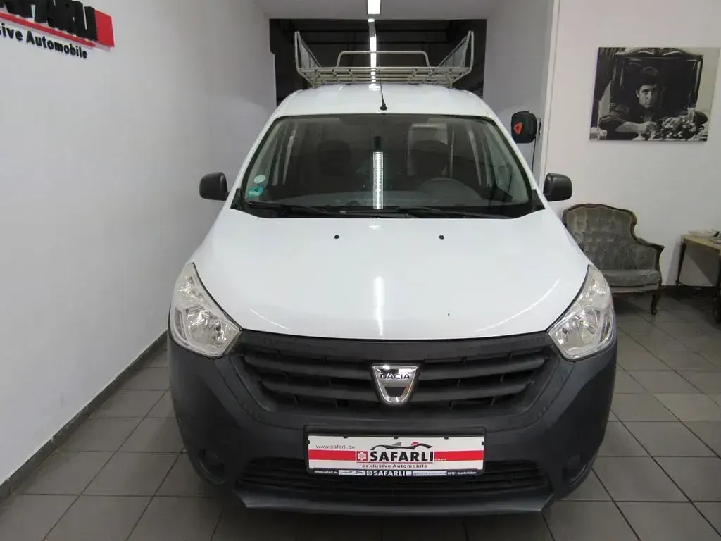 Gebraucht Dacia Dokker 102 PS (75 kW) 2017 Weiß Van / Kleinbus