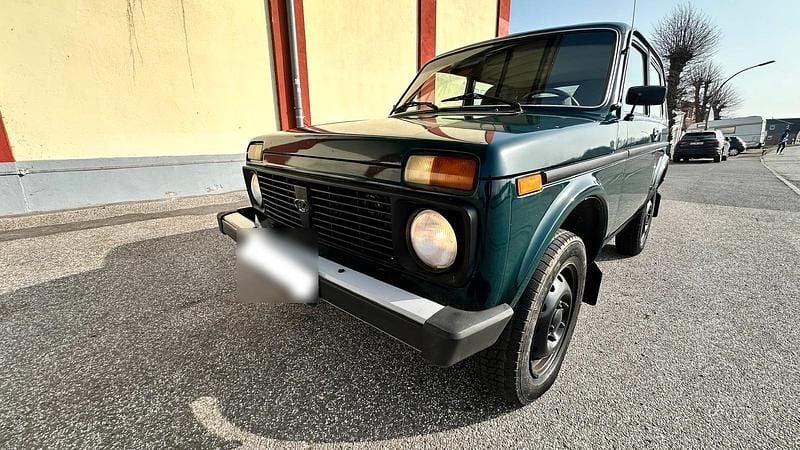 Gebraucht Lada niva 83 PS (61 kW) 2009 Grün SUV